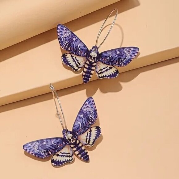 Skull Moth Acrylic Dangle Earrings - Picture 6 of 7